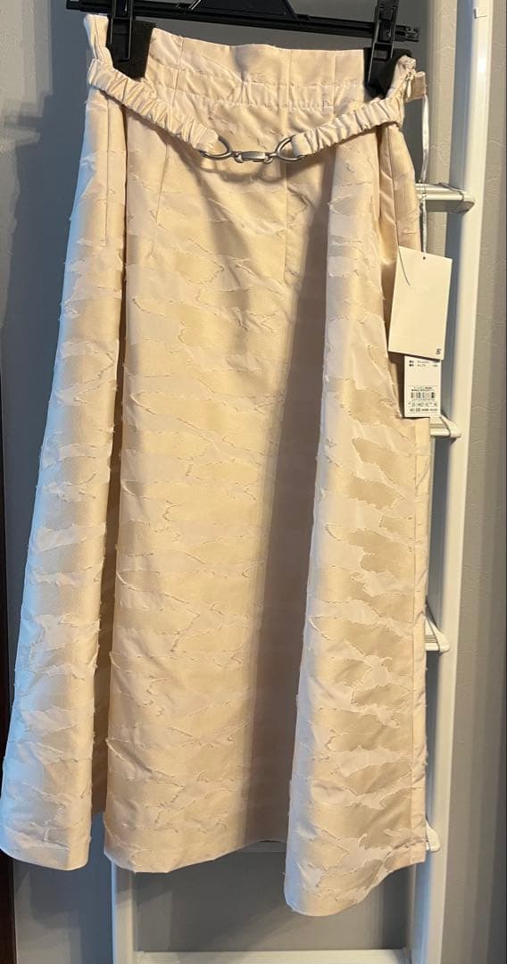 未使用ハナモリエ スーツ 未使用ハナモリエ スーツ