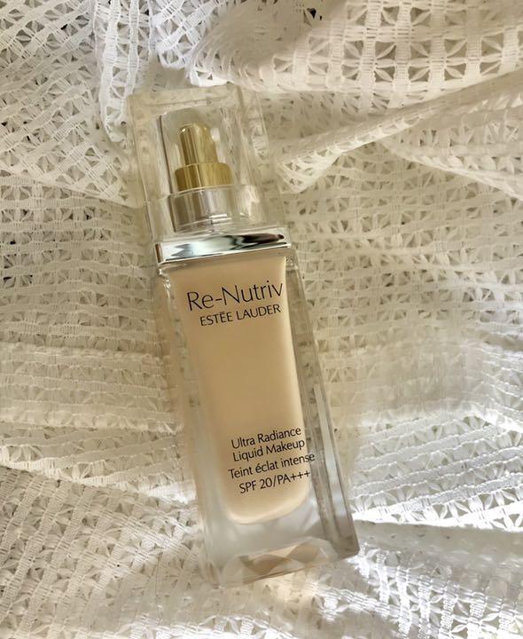 エスティローダー　Re-Nutriv ファンデーション Re-Nutriv Ultra Radiance Liquid Makeup SPF 20 | エスティ