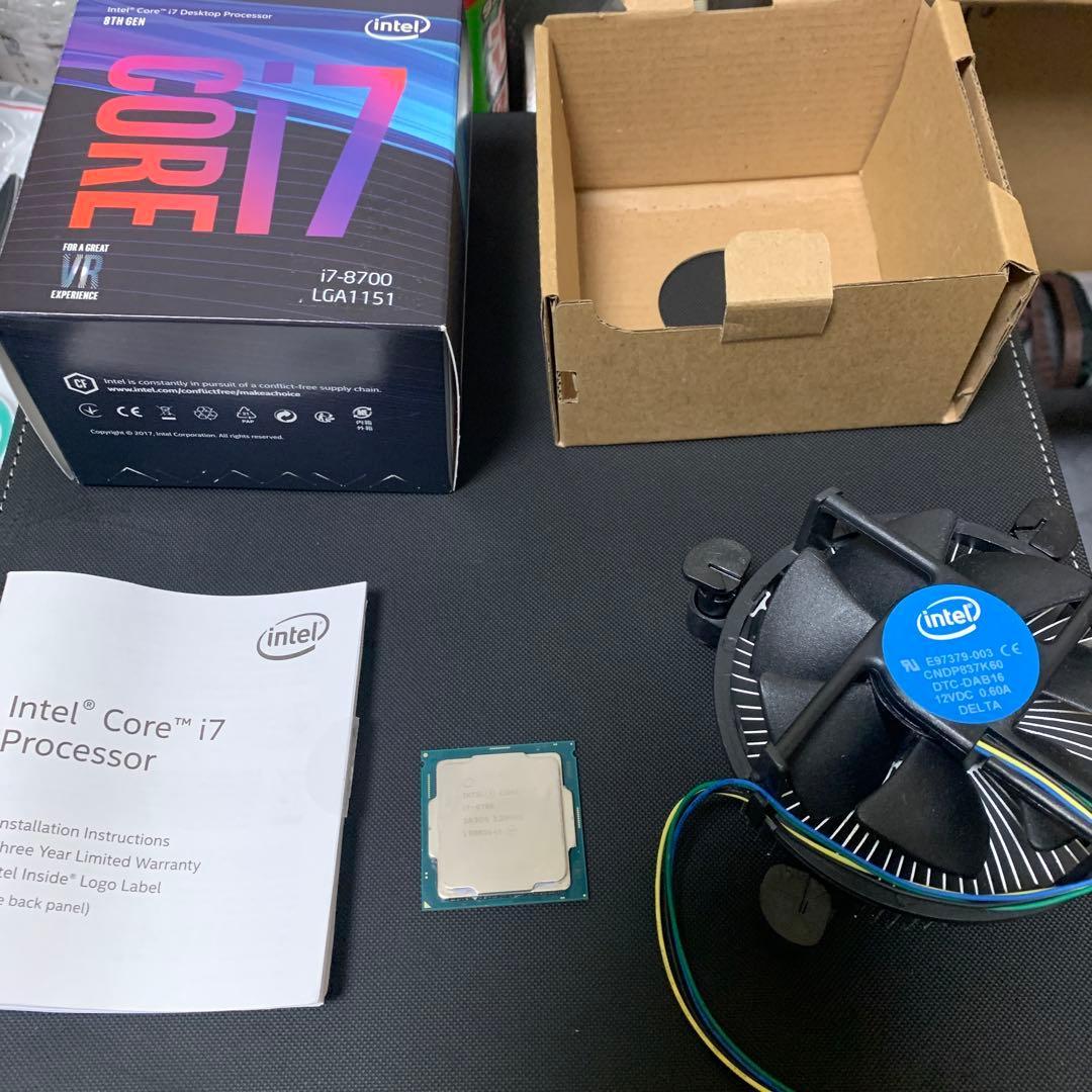 Intel Core i7-8700 CPU LGA1151 動作未やや傷や汚れあり