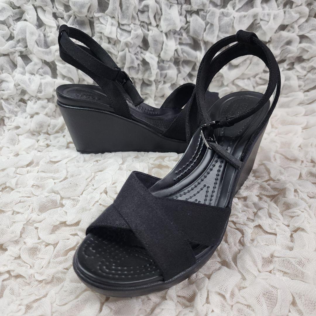 美品 クロックス レイ2 アンクル ウェッジ サンダル 24㎝ w8