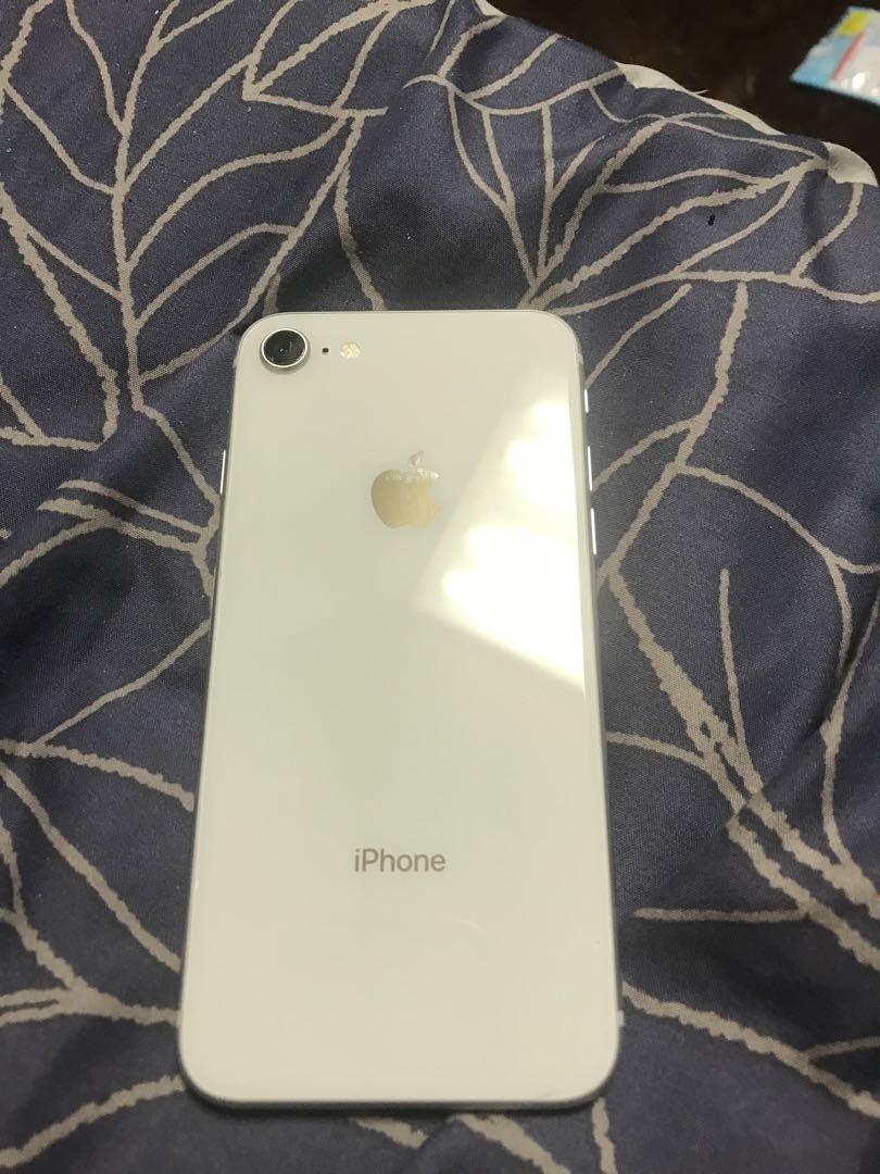 ジャンク　iPhone8 White