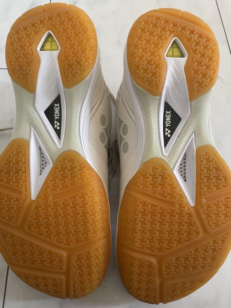 ヤ*ィ様 YONEX シューズ26cm
