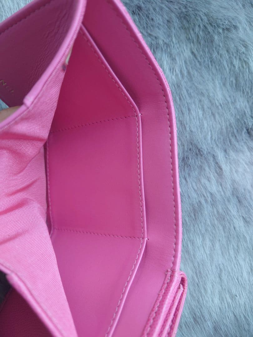 【極美品 CHANEL】三つ折り財布 クラシックスモールマトラッセキャビアスキン