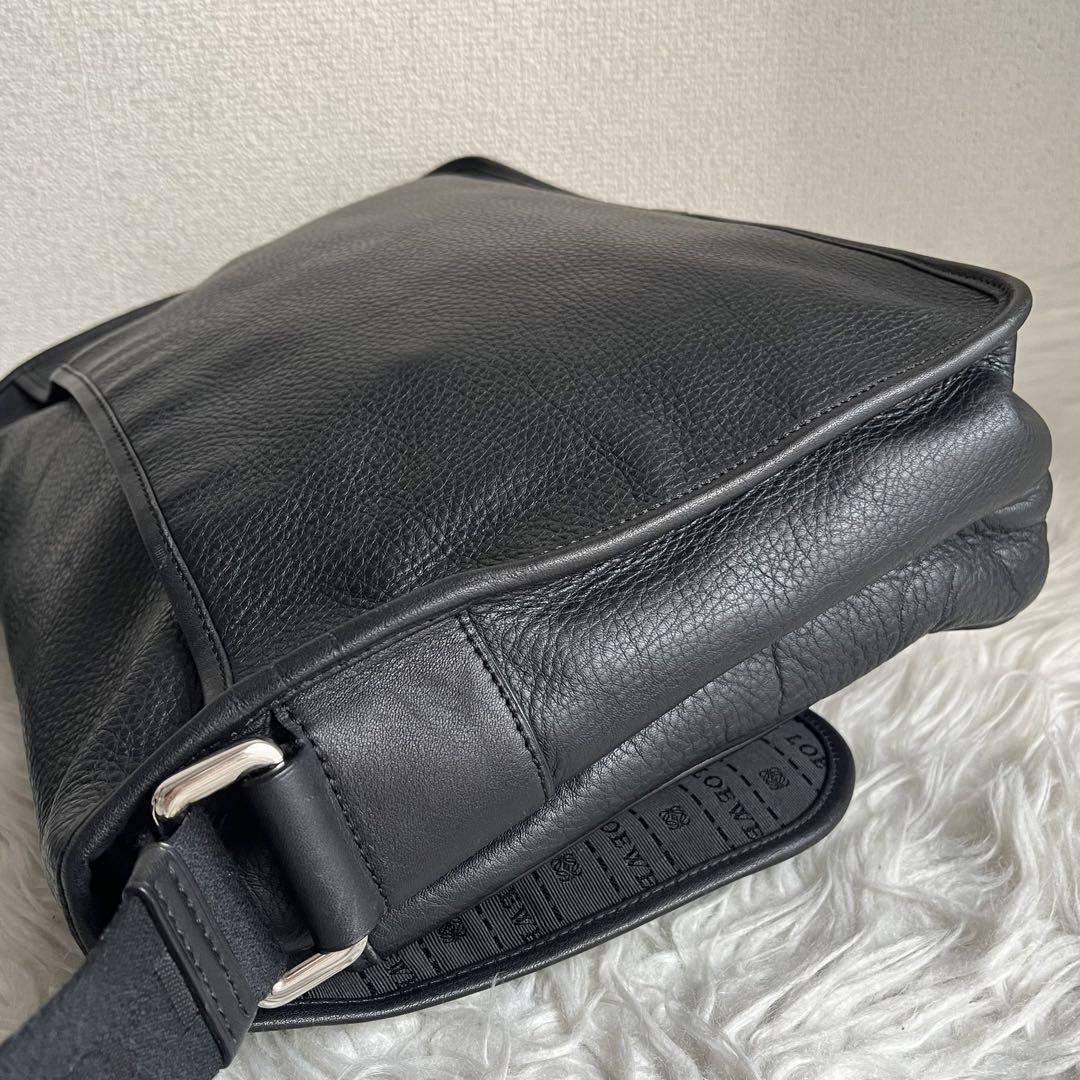 ✨️極美品✨️ LOEWE アナグラム メッセンジャーバッグ ショルダーバッグ