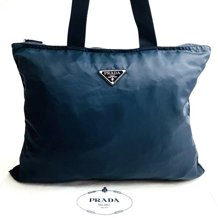 春先取りの 三角ロゴプレート トートバッグ ○良品○プラダ シルバー 入荷しました ●美品●プラダ ショルダーバッグ 三角ロゴプレート シルバー金具 ブラック ショルダーバッグ