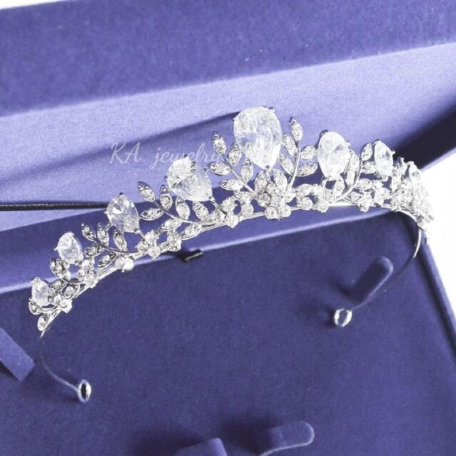 ❀イヤリングティアラネックレスセット低めジルコニア結婚式ブライダル ウェディング ❀イヤリングティアラネックレスセット低めジルコニア結婚式ブライダル ウェディング