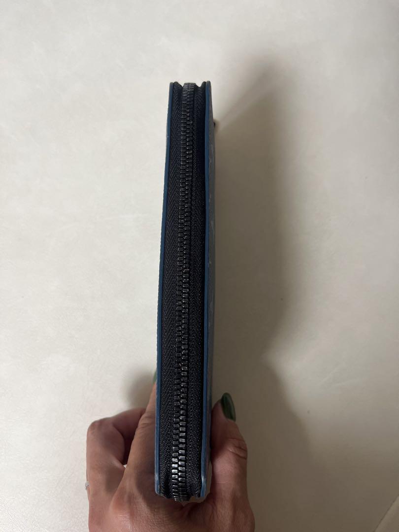 ルイヴィトン　財布　長財布　LVジッピーウォレット・ヴェルティカル