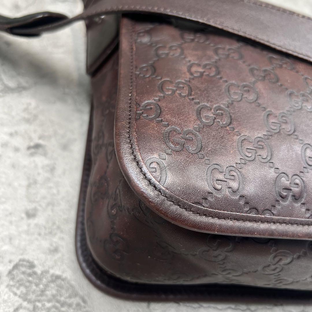 美品✨GUCCI グッチ メッセンジャーバッグ シマレザー GG A4可