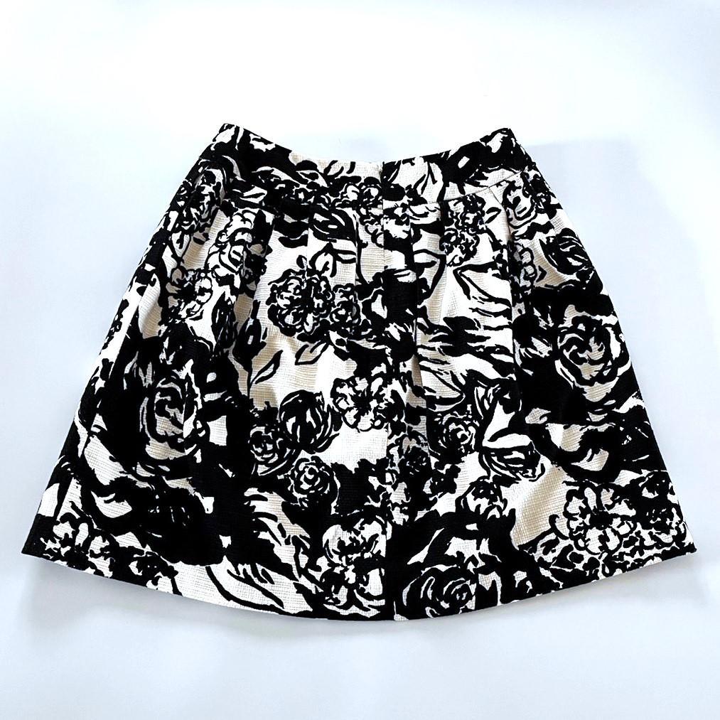 激安特価品αA アルファエー ミニスカート 黒白 サイズ36 柄物 ミニ