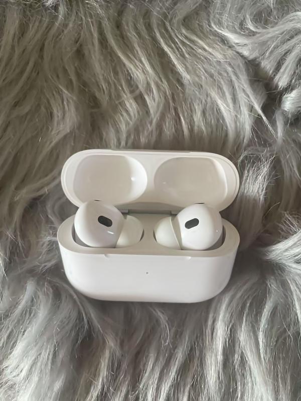 AirPods Pro第2世代　Lightning
