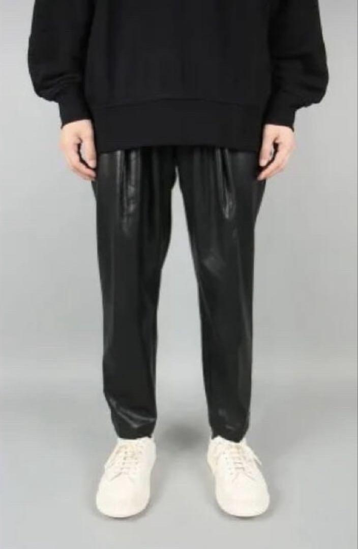 TAPERED TROUSERS
