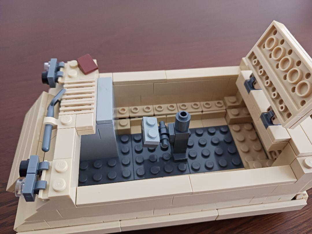 BRICKMANIA M113 装甲兵員輸送車