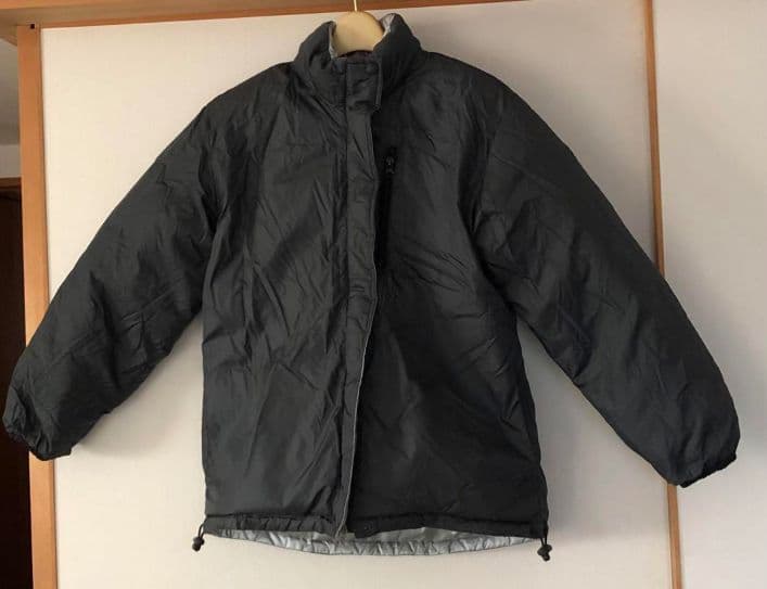 男女兼用 リバーシブル ダウンジャケット　黒×シルバー