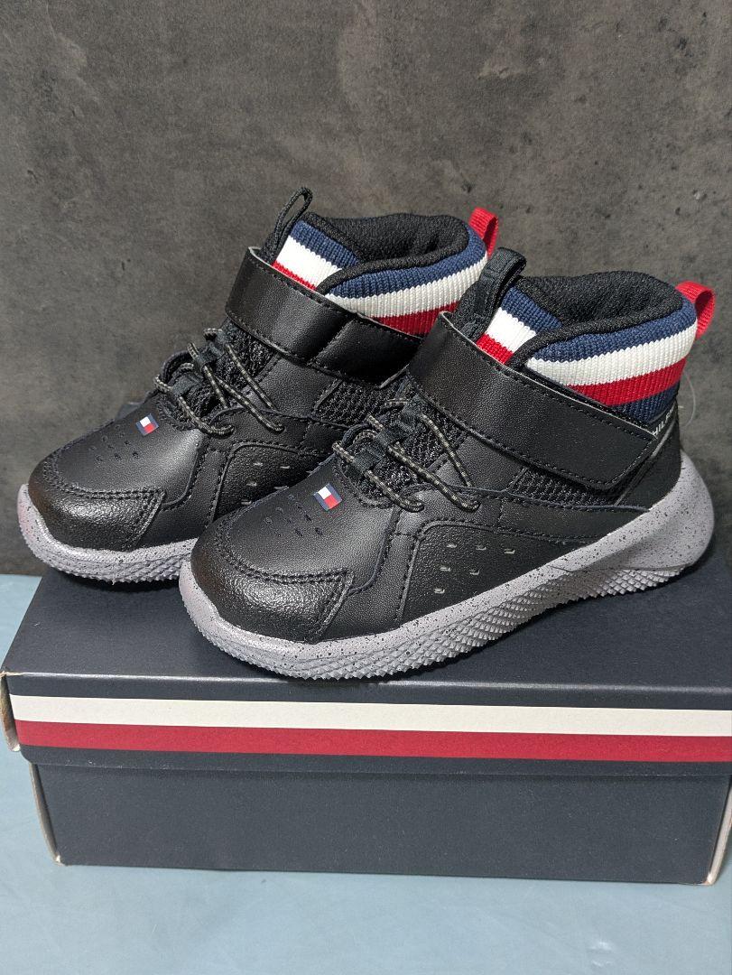 【新品未使用】TOMMY キッズスニーカー