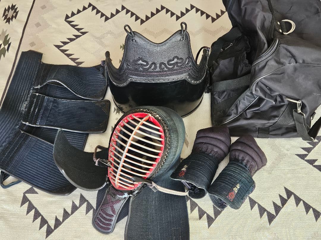 剣道防具セット 面 胴 甲手 垂 防具袋 中高生向けやや傷や汚れあり