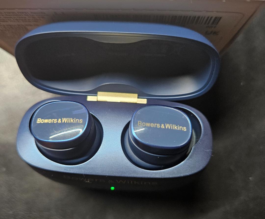 Bowers & Wilkins Pi8/MB ミッドナイト・ブルー
