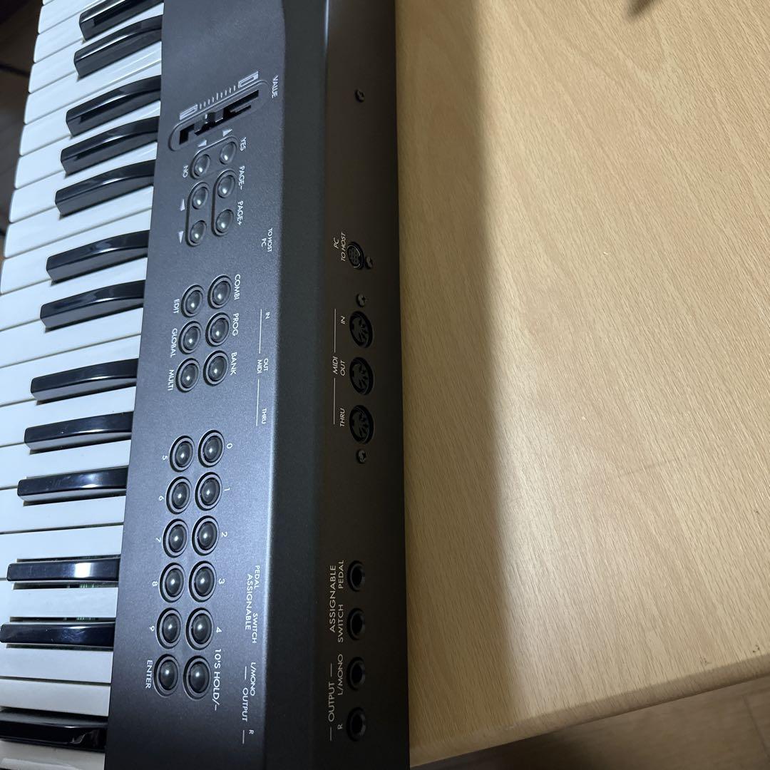 シンセサイザー