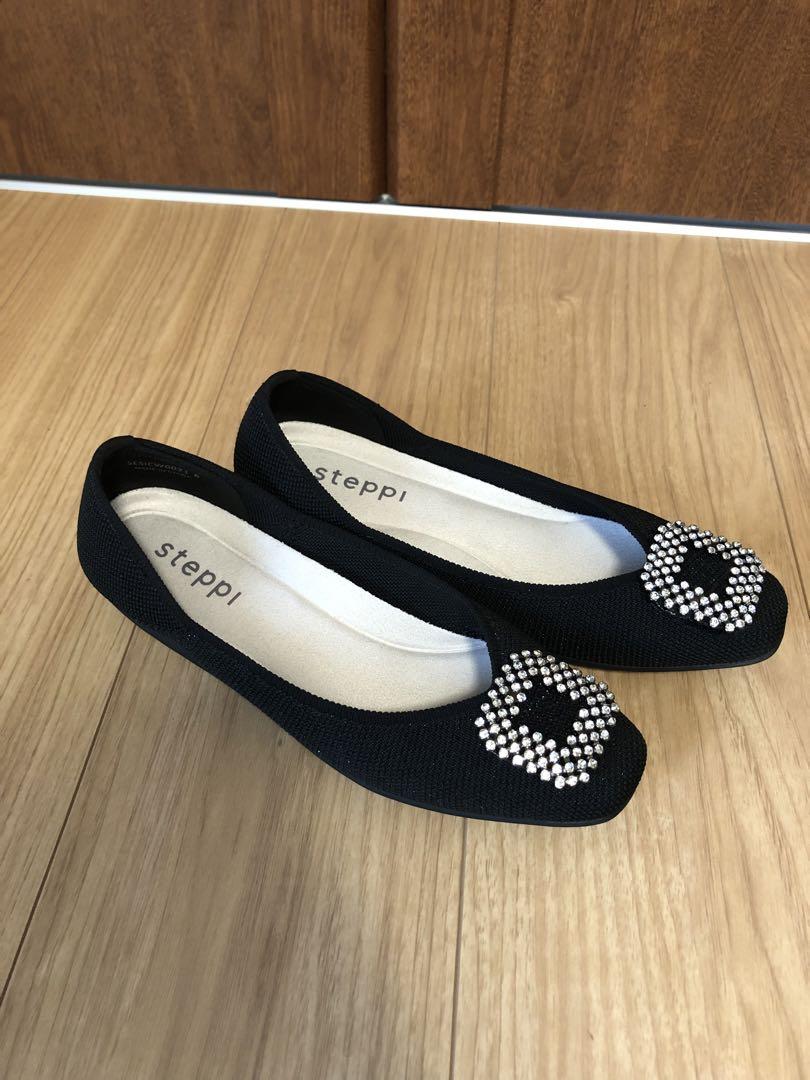 steppi ステッピ ビジュー付き スクエアパンプス ブラック 24cm