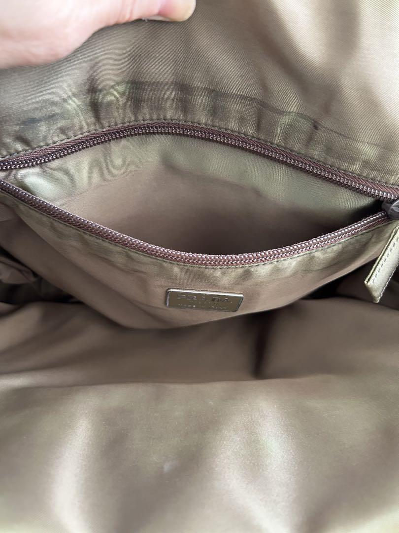 PRADA ナイロンビジネスバッグ