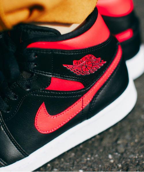 在庫あ即納 NIKE WAIR JORDAN 1 MID 新品未使用 エアジョーダン1 hSdCr-m50772411734 即納大人気