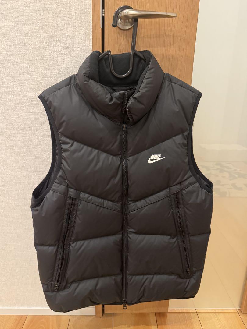 Nike ブラック ダウンベスト