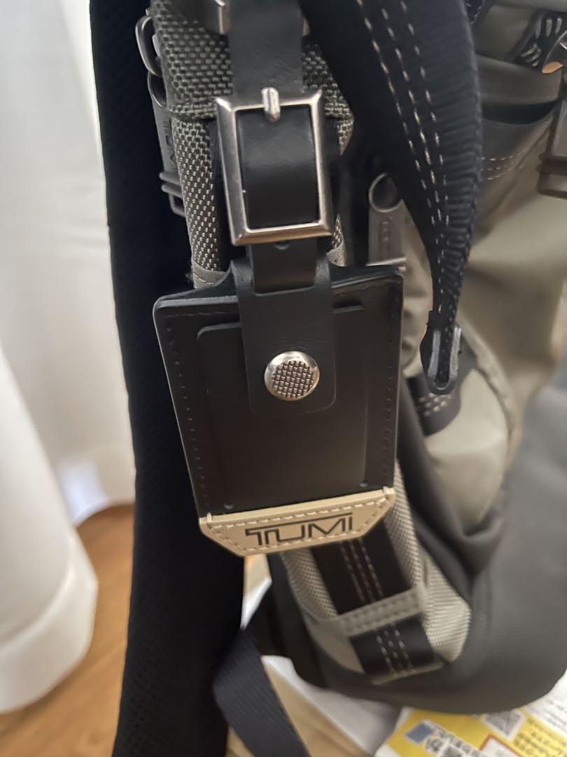 TUMI メンズバックパックカーキブラック