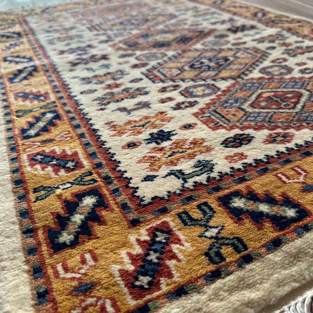 パキスタン絨毯