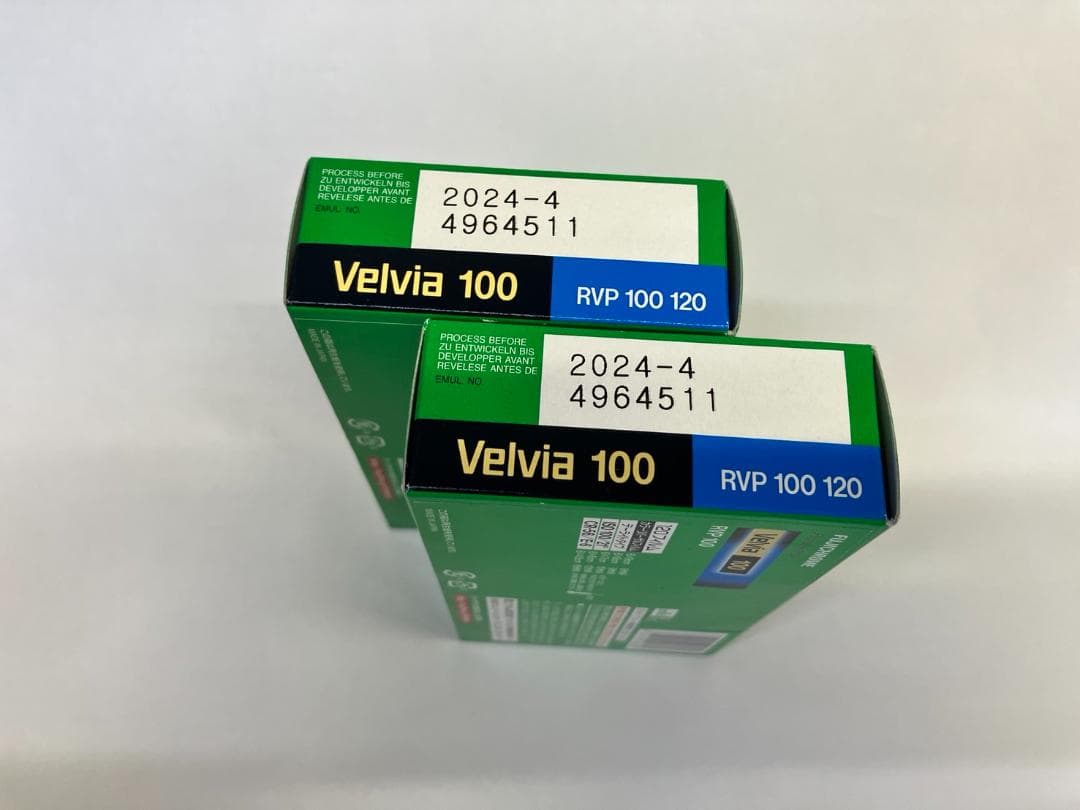 富士フィルム FUJIFILM Velvia 100 10本 未開封 期限切れ 富士フィルム FUJIFILM Velvia 100 10本 未開封 期限切れ