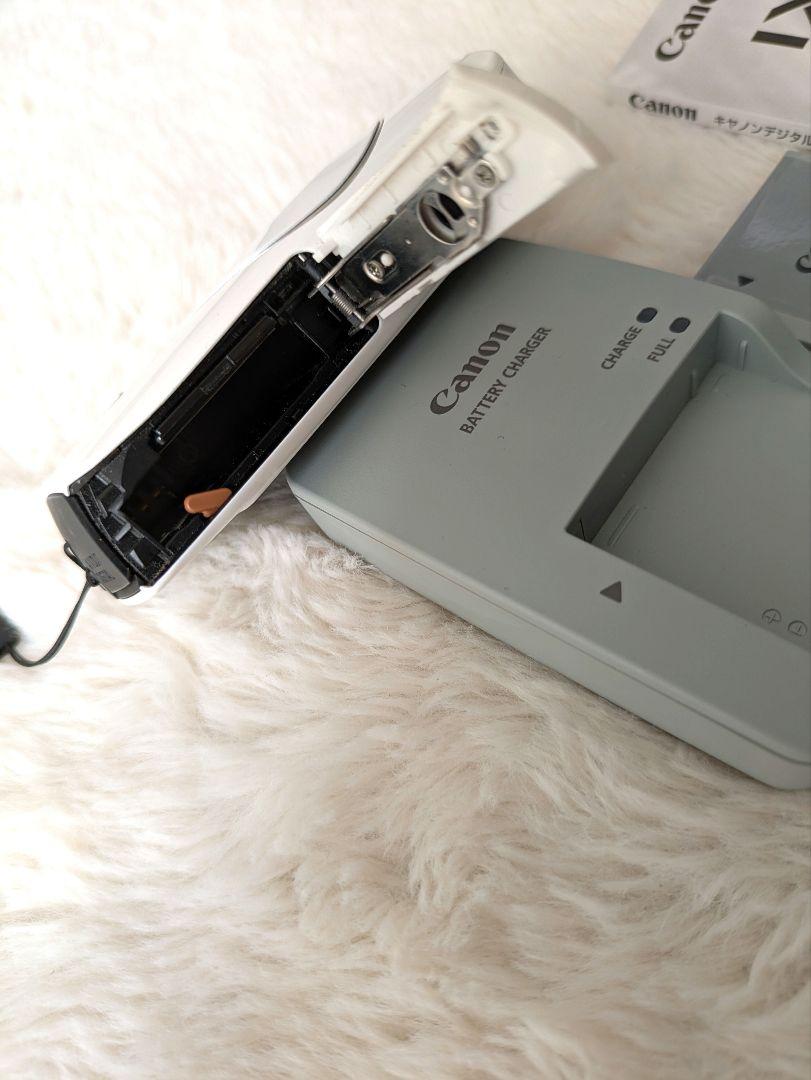 Canon IXY 30S ホワイト 本体と付属品
