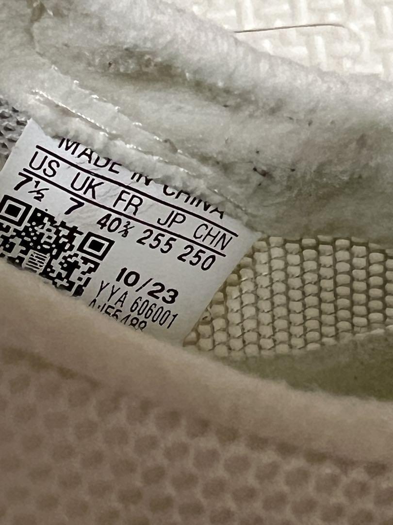 アディゼロアバンチ TYO