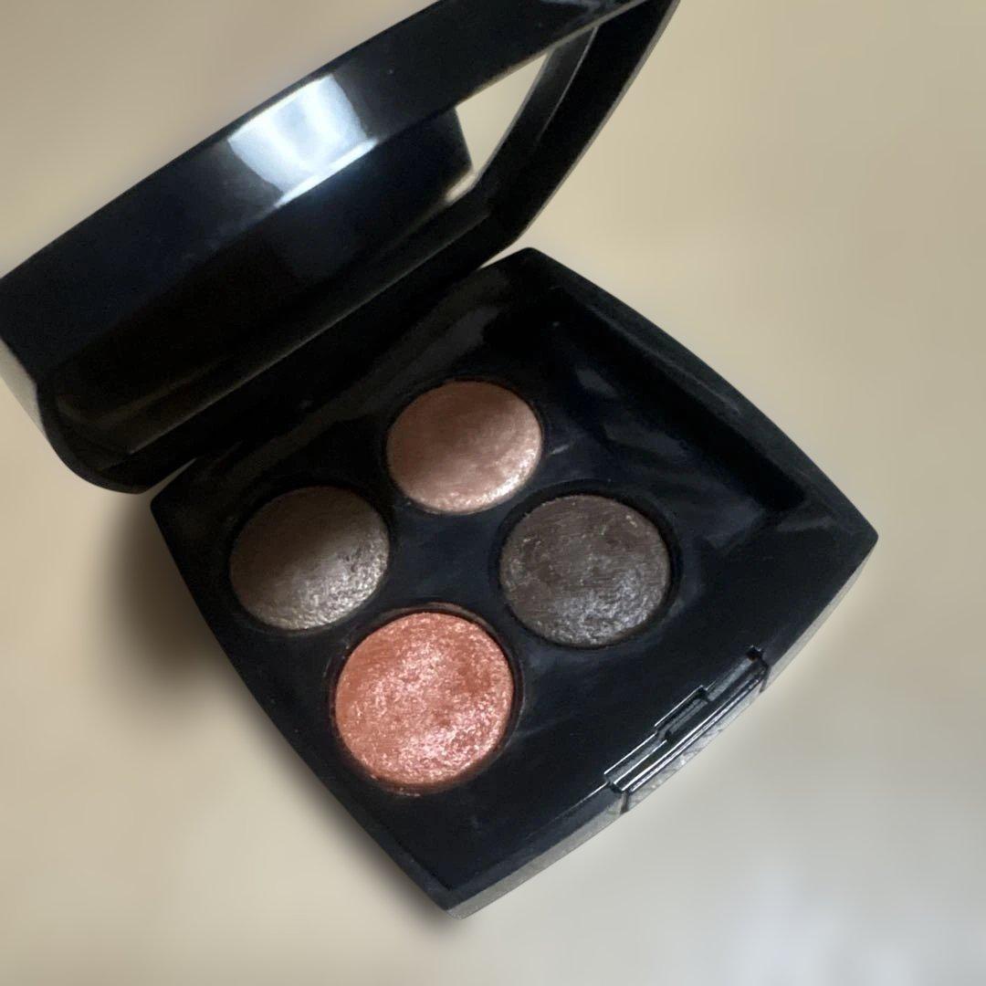 CHANEL レ キャトル オンブル 204 ティセ ヴァンドーム シャネル / レ キャトル オンブル 204 ティセ ヴァンドームの