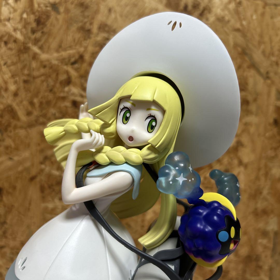 リーリエ＆コスモッグ 1/8スケール 完成品フィギュア ポケットモンスター