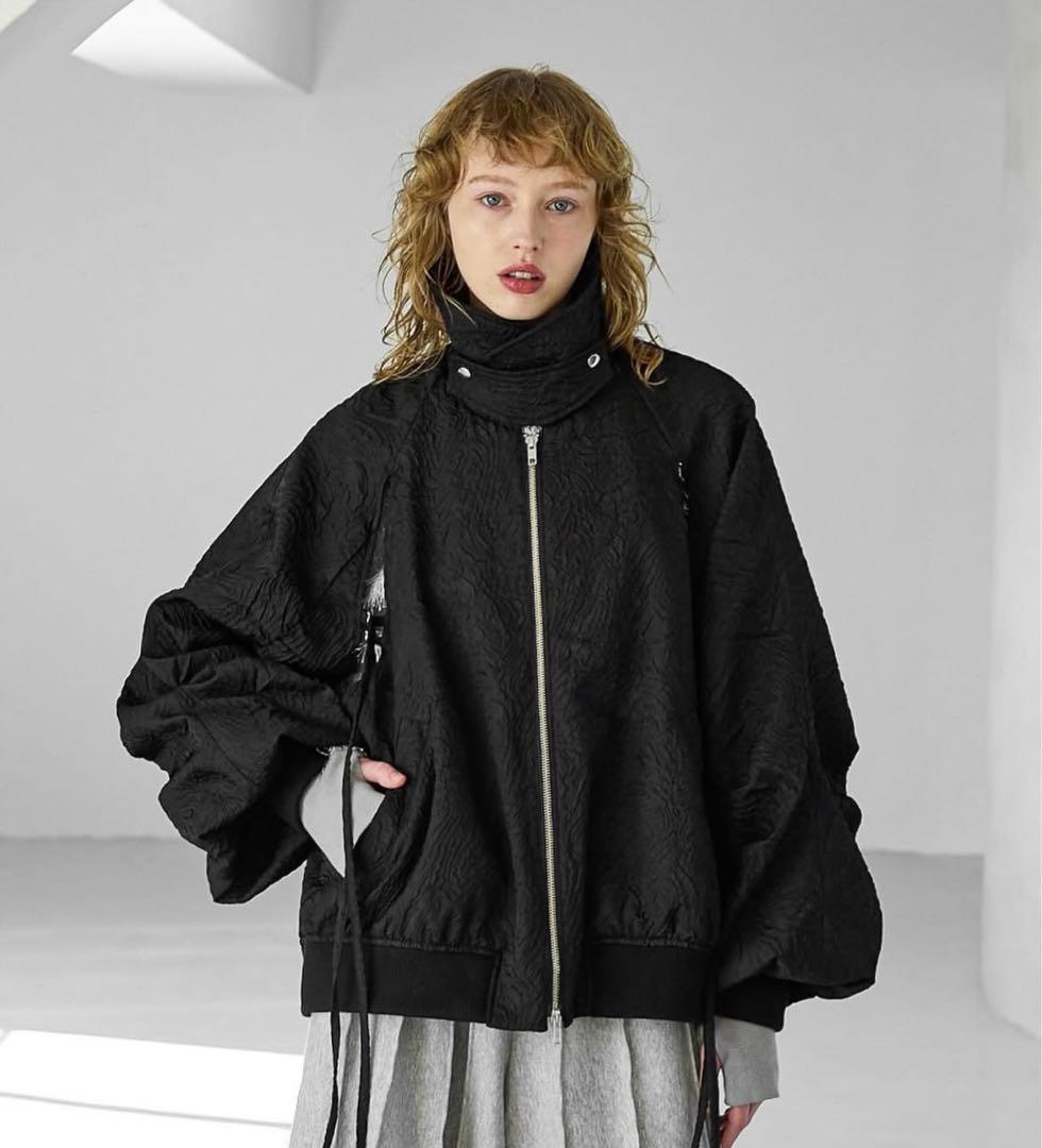 seyto Jacquard cut out gather blouson