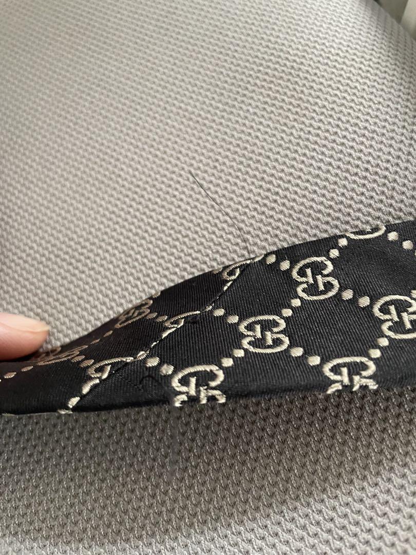 らす：GUCCI GGパターン シルクネクタイ 黒&赤緑ネクタイの2本