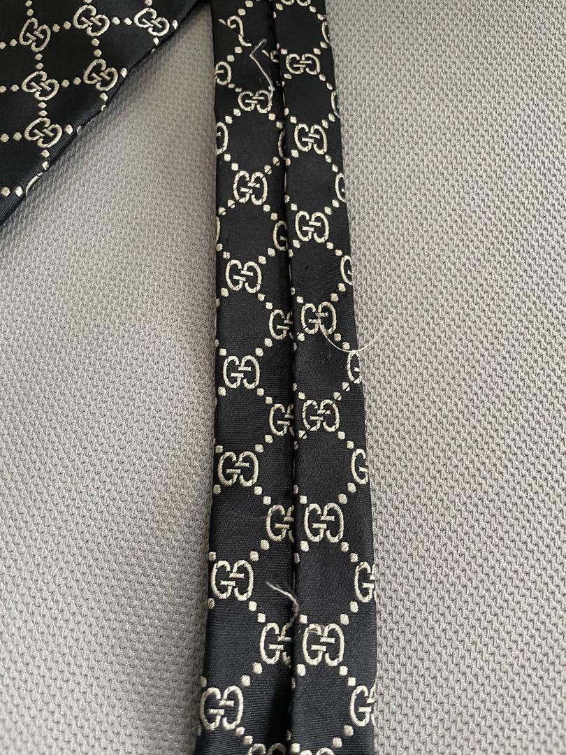 らす：GUCCI GGパターン シルクネクタイ 黒&赤緑ネクタイの2本