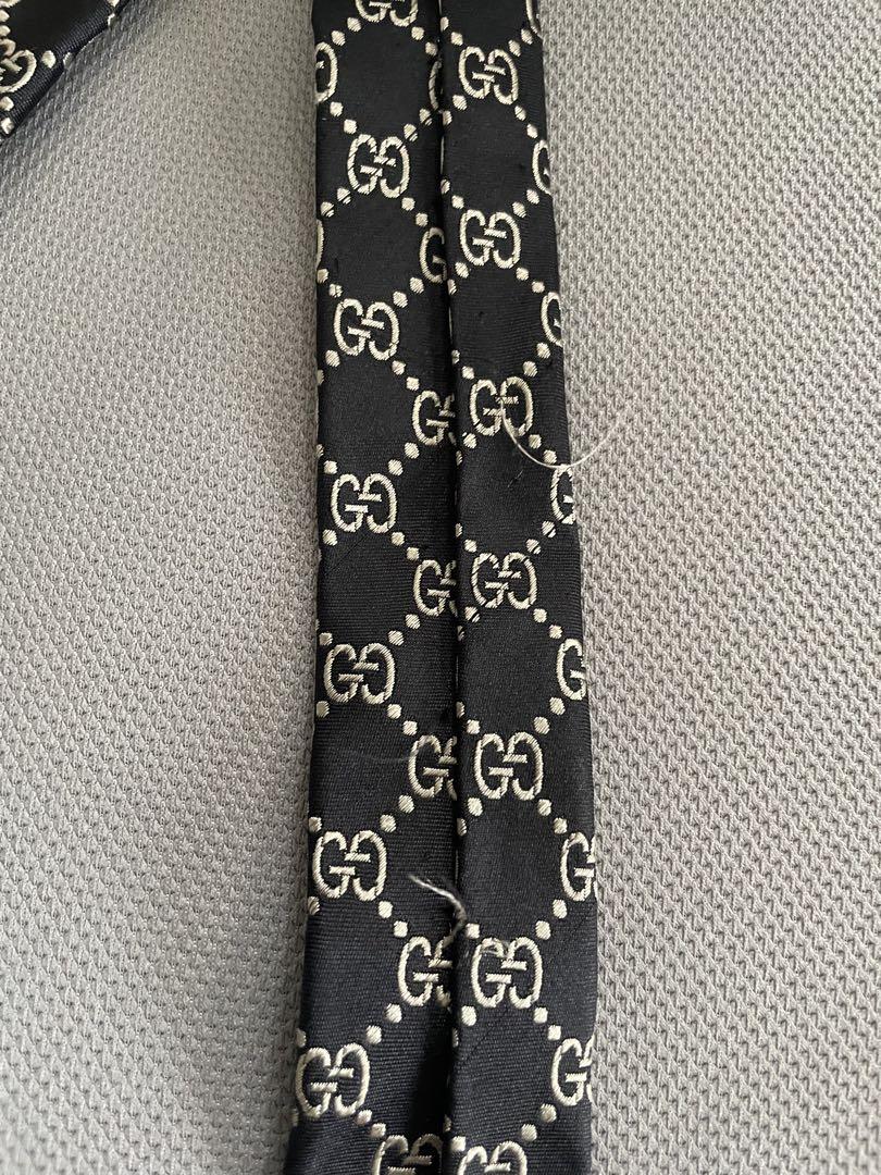 らす：GUCCI GGパターン シルクネクタイ 黒&赤緑ネクタイの2本