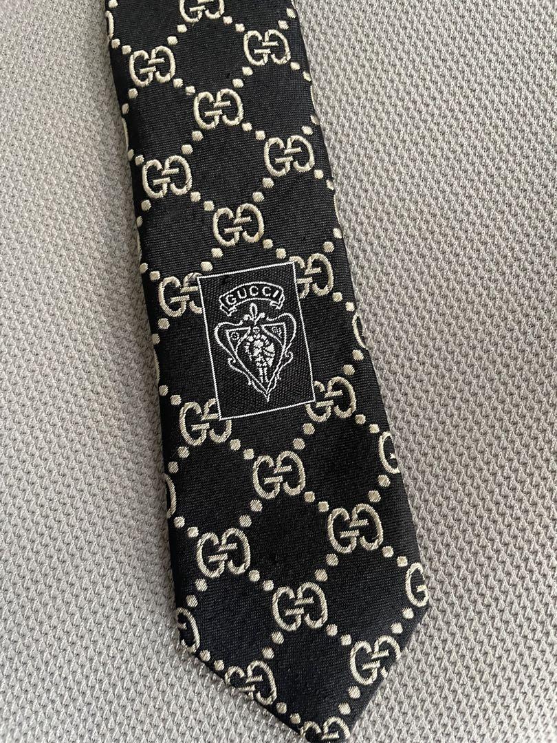 らす：GUCCI GGパターン シルクネクタイ 黒&赤緑ネクタイの2本