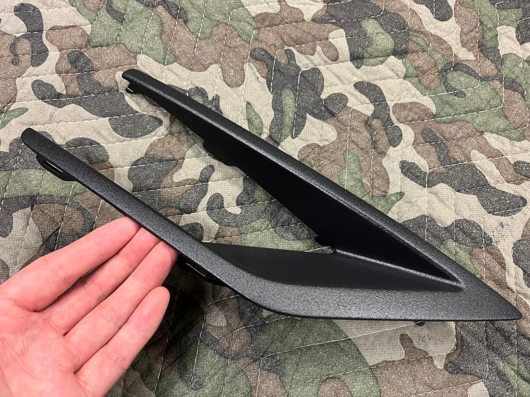 新型デリカD5 後期　フォグベゼル　細目　チッピング塗装　ラプター塗装