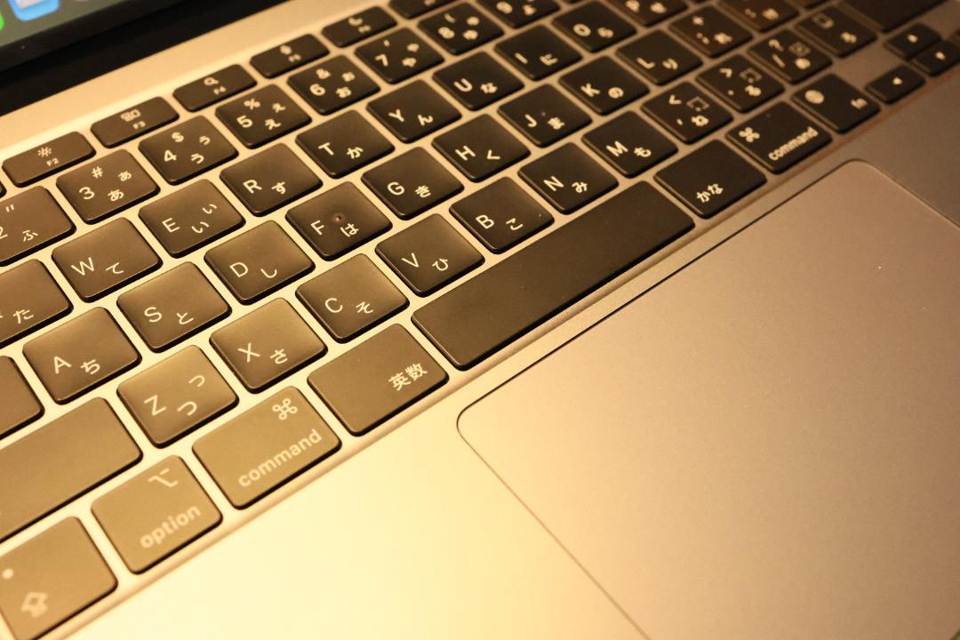 M1 MacBookAir （メモリ8GB・SSD256GB）