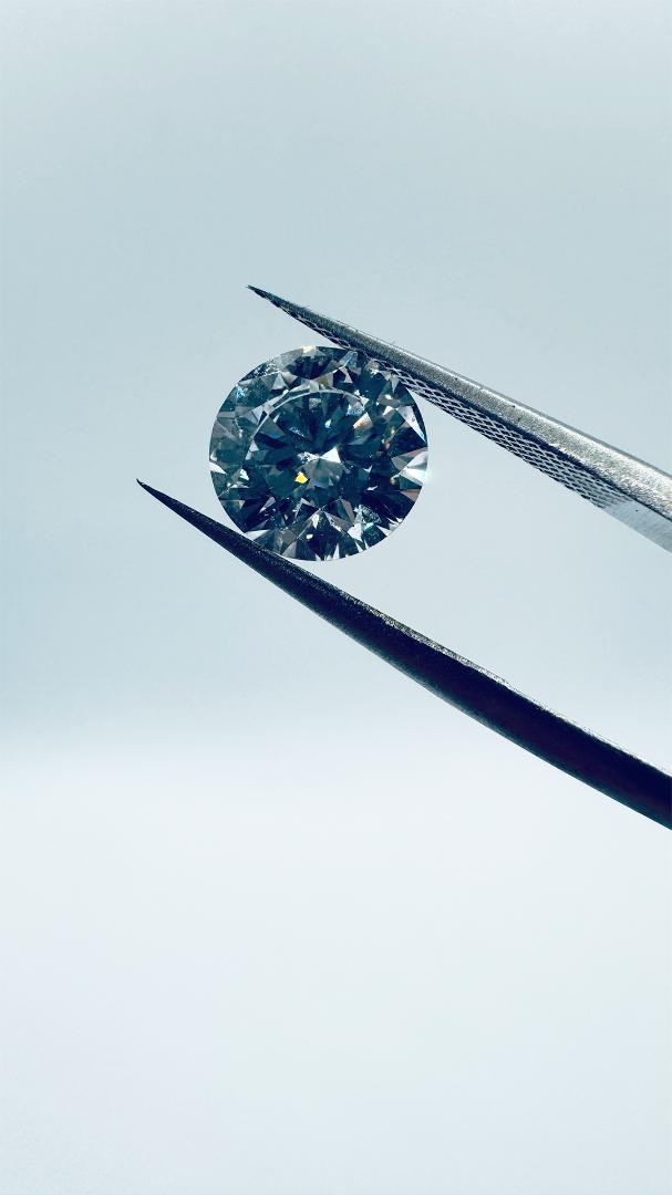 【新品】ラボグロウンダイヤモンド 0.6ct D VVS2 鑑定書付き