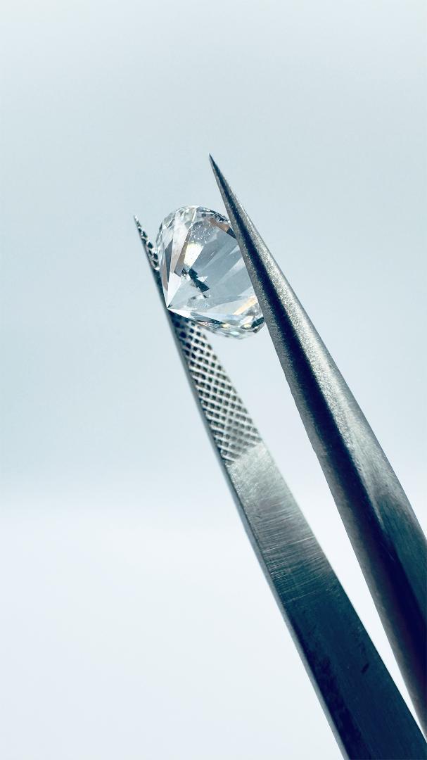 【新品】ラボグロウンダイヤモンド 0.6ct D VVS2 鑑定書付き