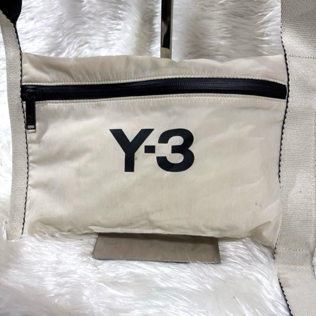 Y-3 ショルダーバッグ サコッシュ ナイロン ロゴ Y-3 (ワイスリー) ロゴ プリント ナイロン サコッシュ