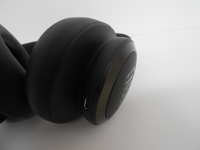 JBL Live650BT tb1Gd-m50872366673 ノイズキャンセリングワイヤレスヘッドホン 国産特価
