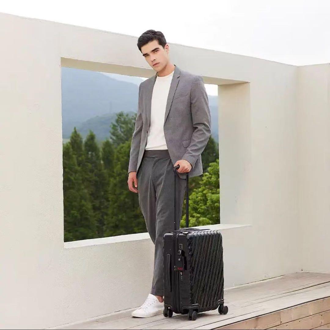 TUMI 228771 19Degree スーツケース　キャリーケース 荷物