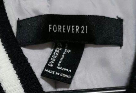 FOREVER21　SPACE BABE　シルバー　スカジャン　サイズS