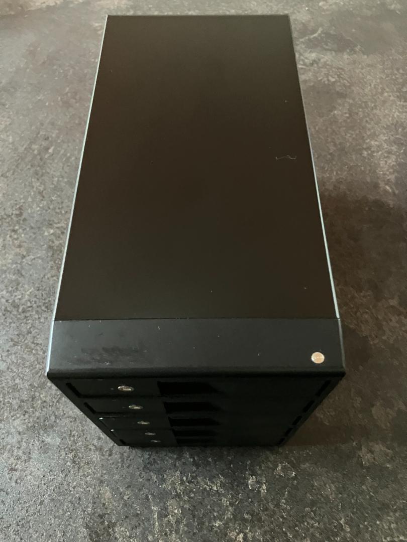 裸族のインテリジェントビル5Bay USB3.0＋eSATAコンボ Ver.2