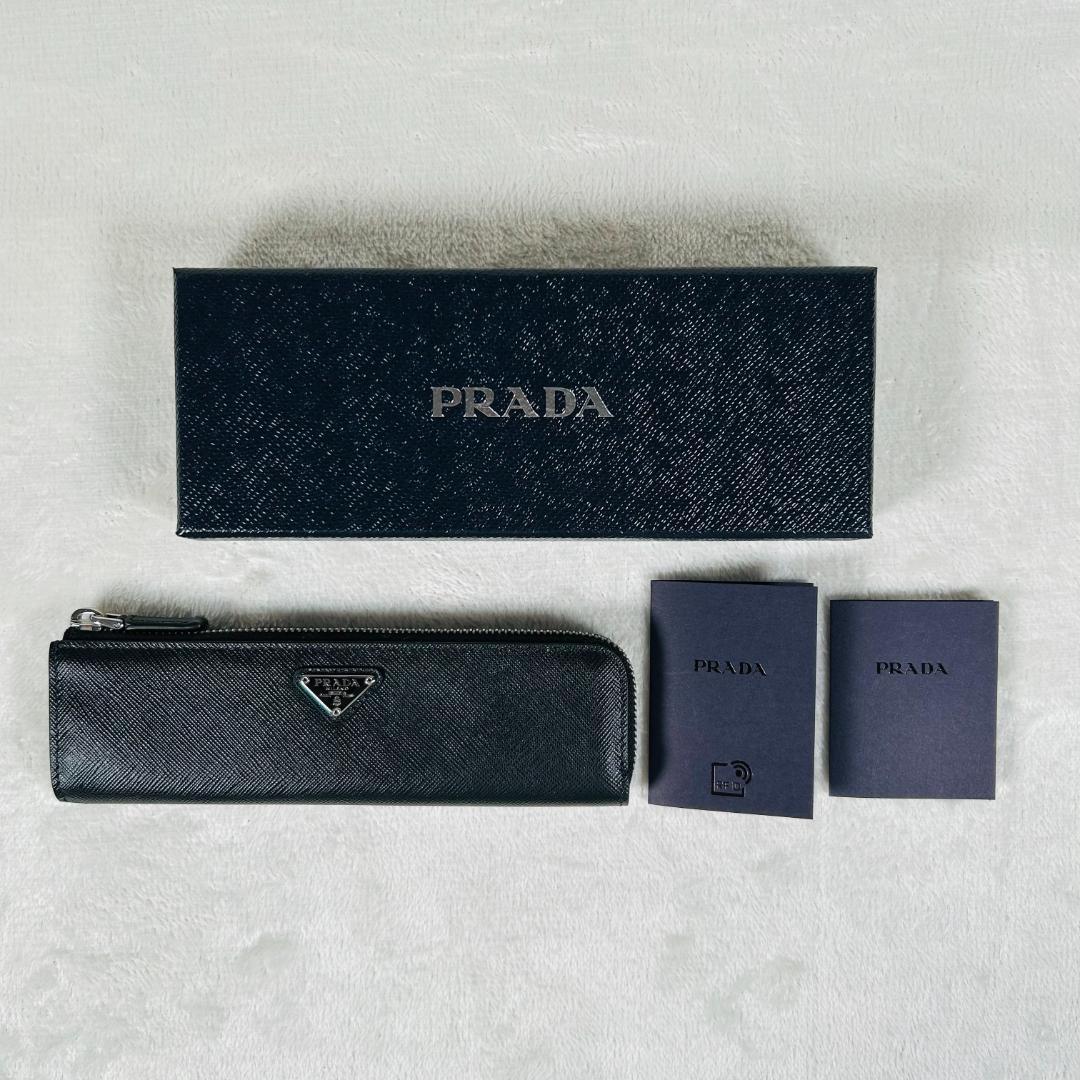 プラダ（PRADA） ペンケース　サフィアーノ 　新品未使用　非売品 レア品 プラダ（PRADA） ペンケース サフィアーノ 新品未使用 非売品