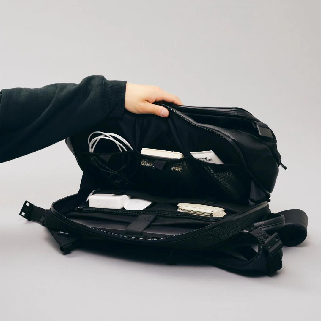 【値下中・美品・送料込】Adjust multi backpack