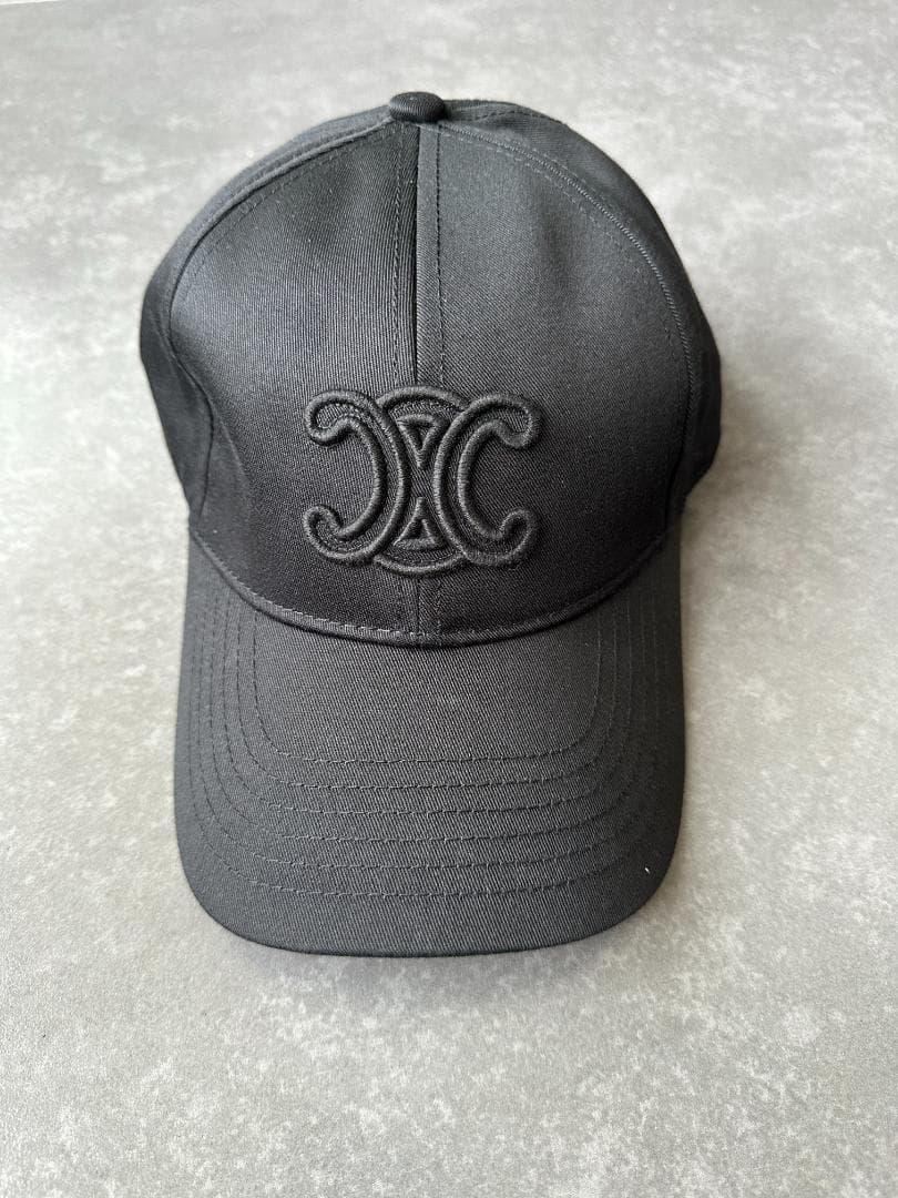 CELINEトリオンフ ベースボールキャップ