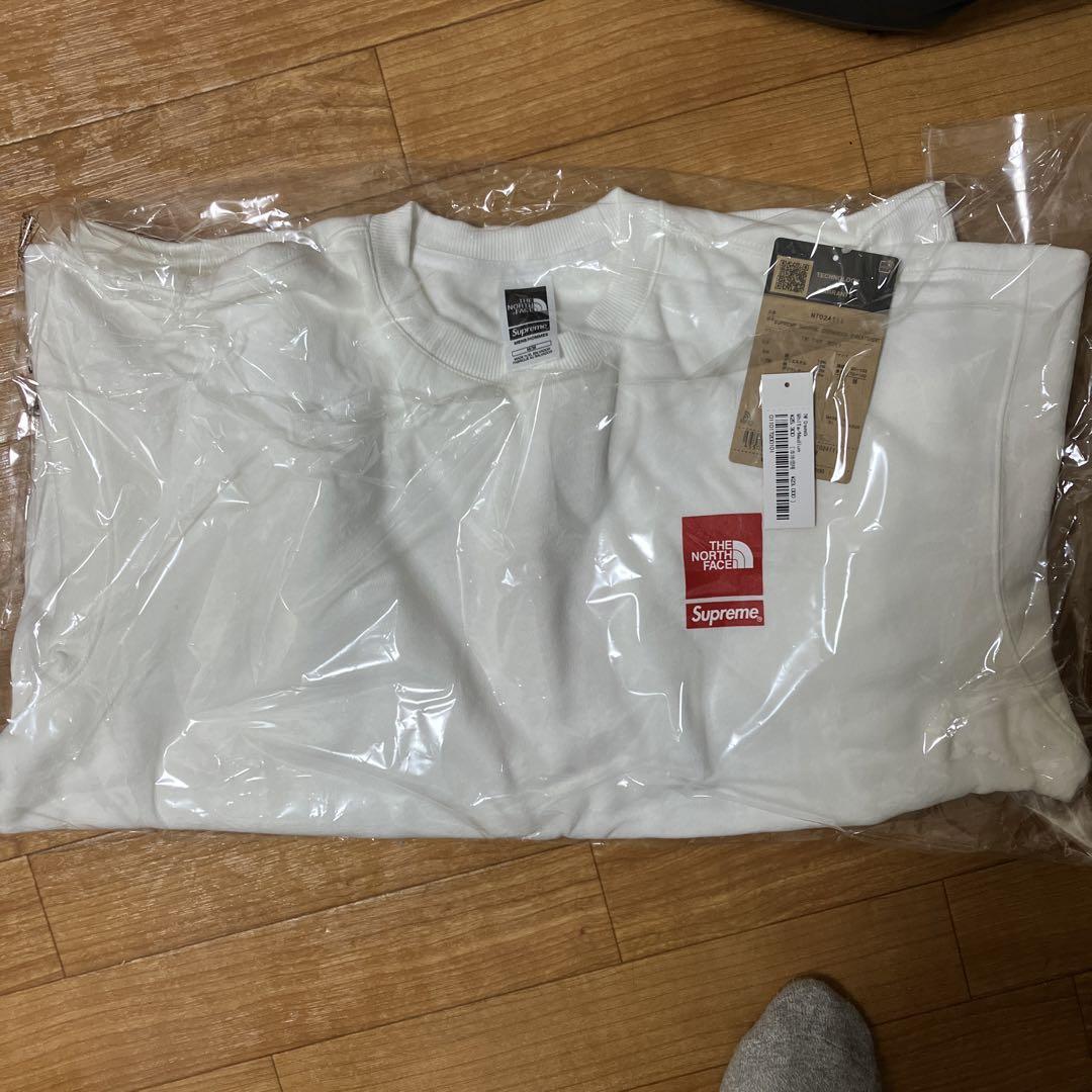 断捨離中様用Supreme x The North Face Crewneck